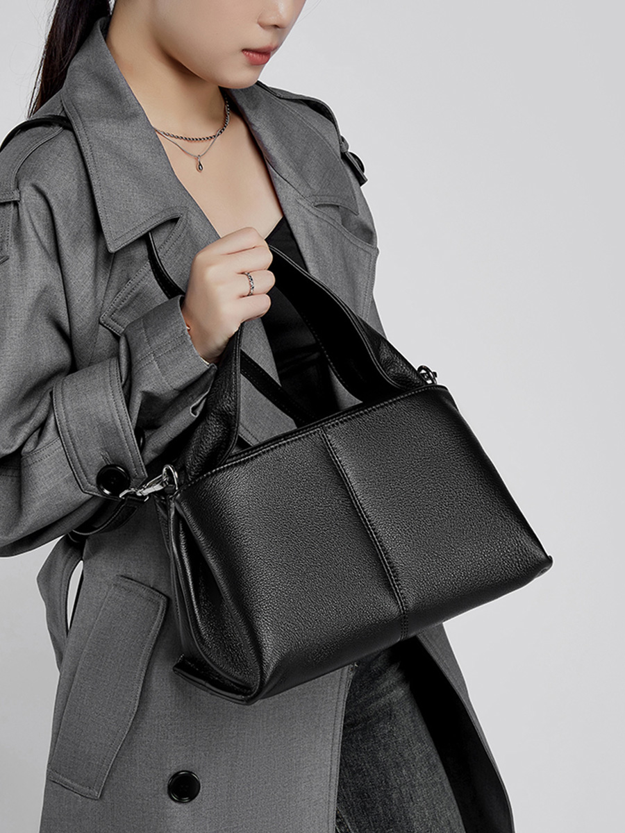 Classic Black Lychee Pattern Half Moon Bag