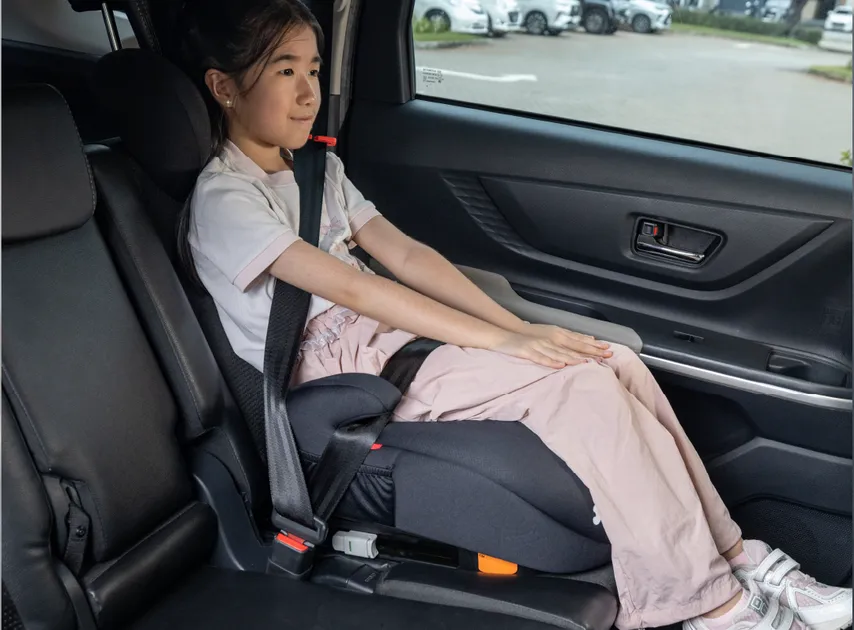 Jovie Adjustable Booster Car Seat for Kids (3–12 Years) | Lightweight 4kg Child Car Seat | ISOFIX Compatible | Grey / Black