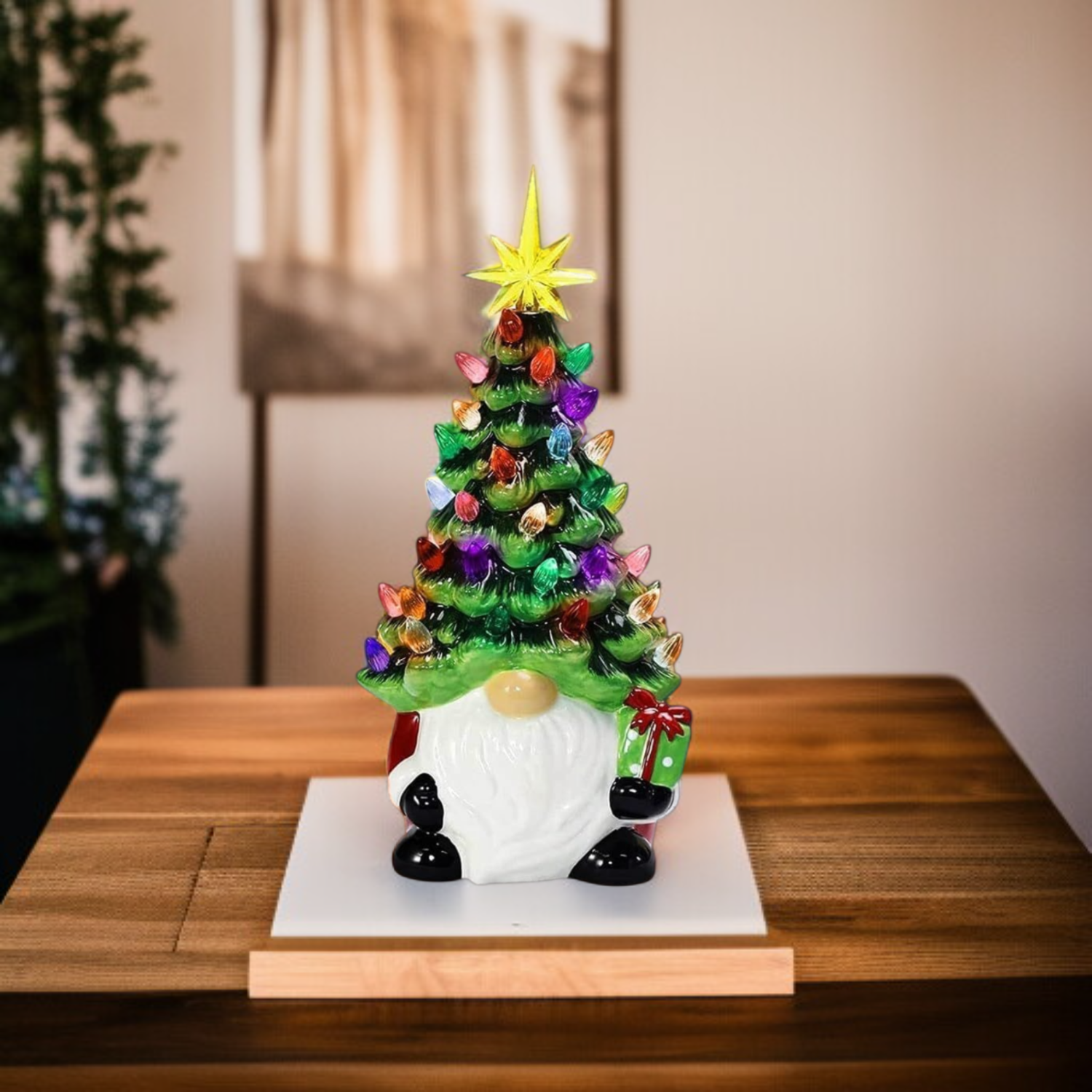 เรืองแสงความคิดสร้างสรรค์ต้นคริสต์มาสที่มีสีสันประดับโต๊ะ