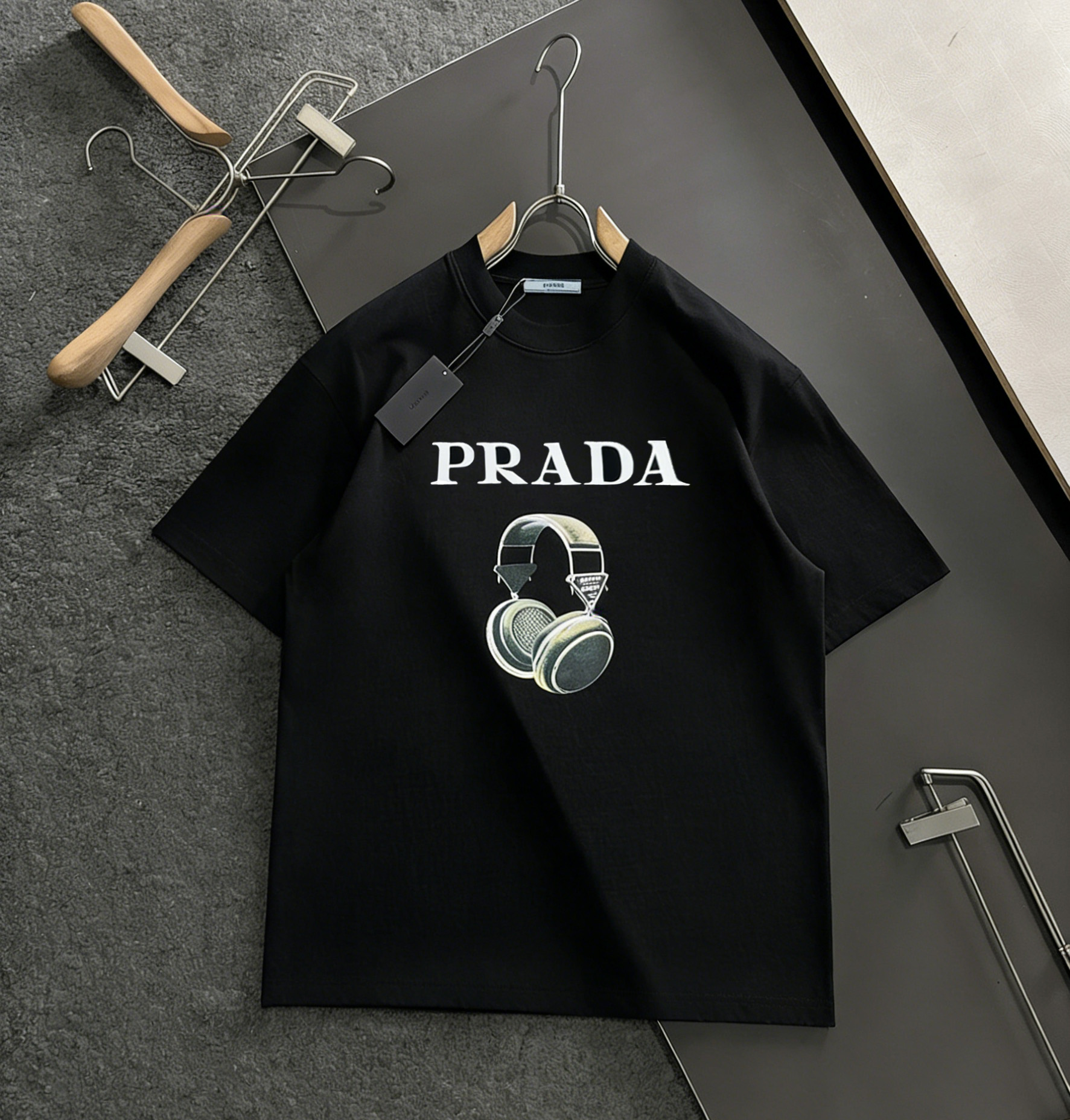 人気のサマー半袖ファッションTシャツ、通気性抜群