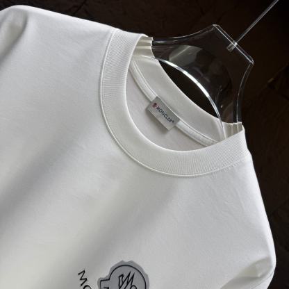 秋冬トレンドのピュアコットンプリントクルーネック長袖Tシャツカジュアルトップス