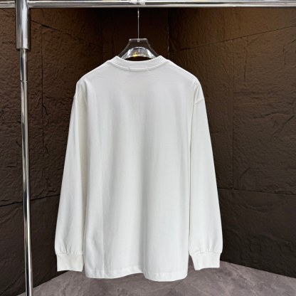 秋冬トレンドのピュアコットンプリントクルーネック長袖Tシャツカジュアルトップス