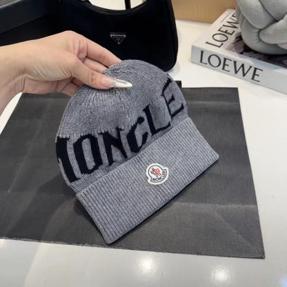 スタイリッシュな刺繍入り文字ウールハット、秋冬ニット帽、ビーニー、暖かいストリートスタイル