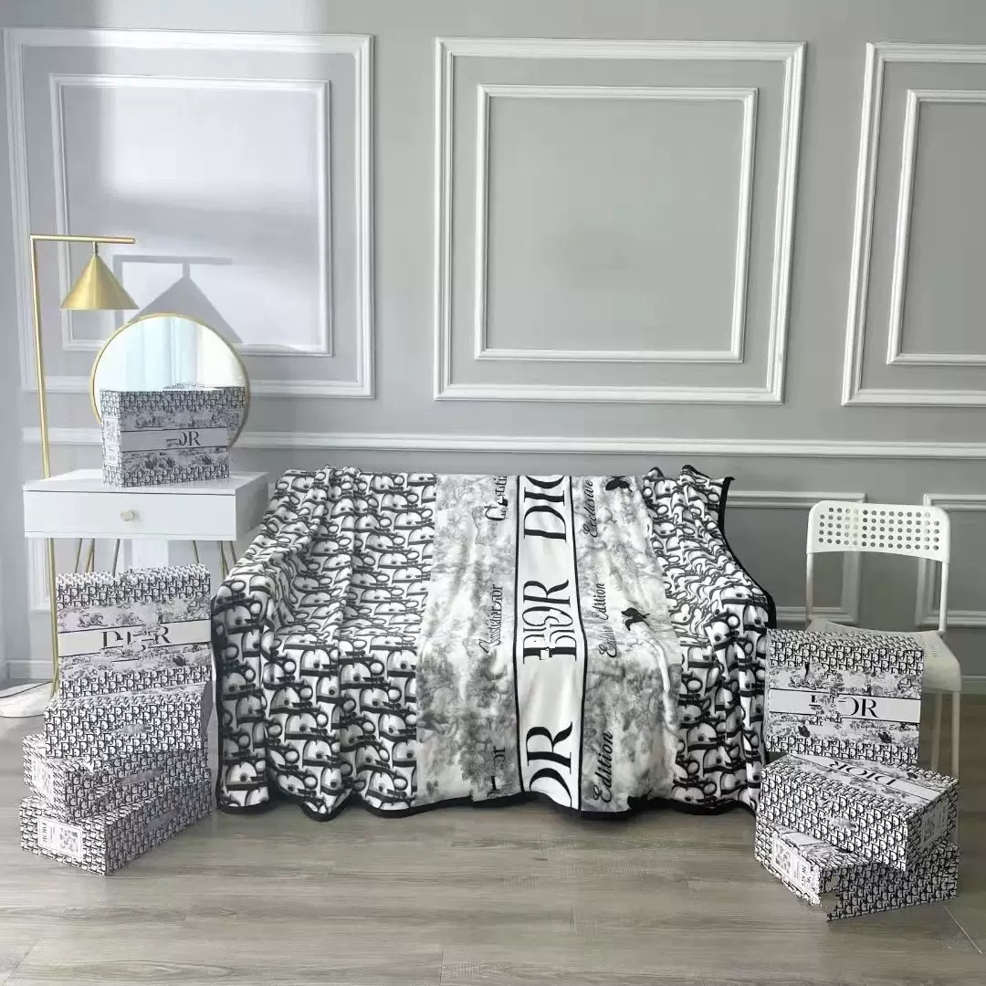 大活躍 トレンド 高品質 ふわふわ 手触り良くクラシックブランケット