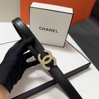 新しい高級レディースベルト、ファッショナブルで多用途なレザーベルト