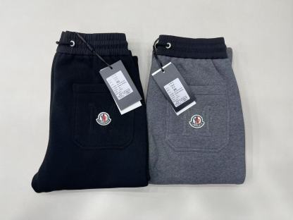 冬のおしゃれなヘザーグレーのフリース裏地コットン素材のトレンド感ある快適で暖かいカジュアルパンツ