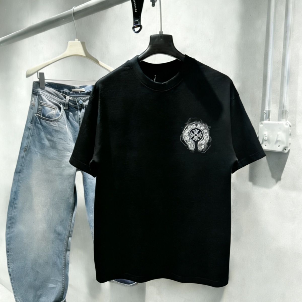 『M-4XL』新作 夏物 刺繍入り 半袖 メンズ＆レディース ゆったりラウンドネック ハーフスリーブ