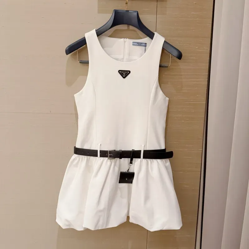 『S-L』好感度100％ 質感のいい フェミニン ストライプ ノースリープ フリル ワンピース