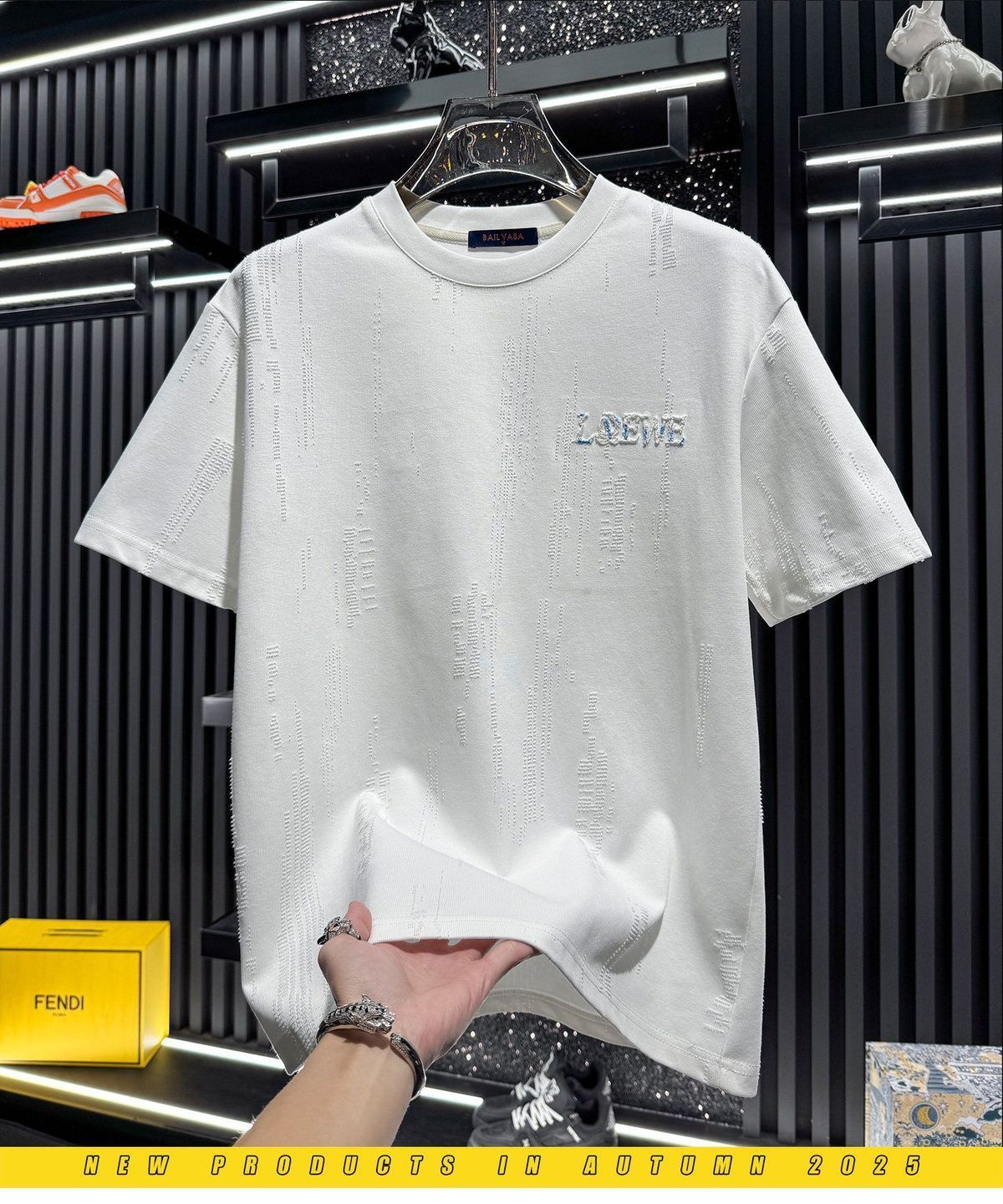『M-4XL』メンズ刺繍入りダメージ加工半袖Tシャツ、新しい夏のラグジュアリースタイル