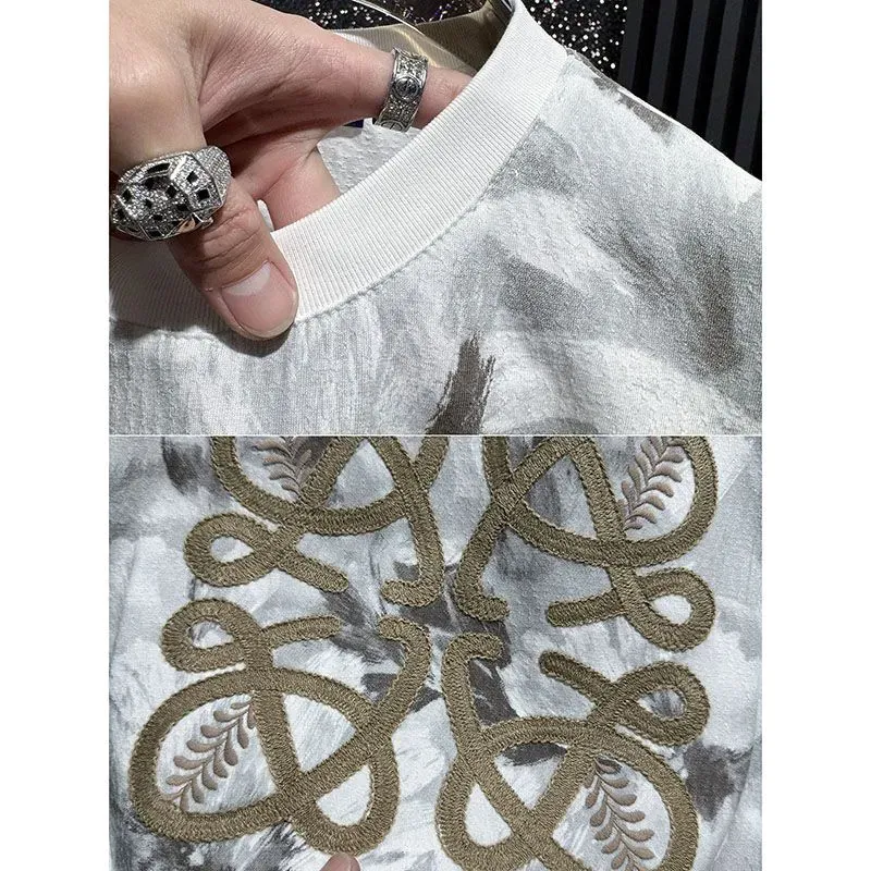 『M-4XL』高級刺繍入りメンズ半袖シャツ　夏用　軽量で薄手、通気性抜群