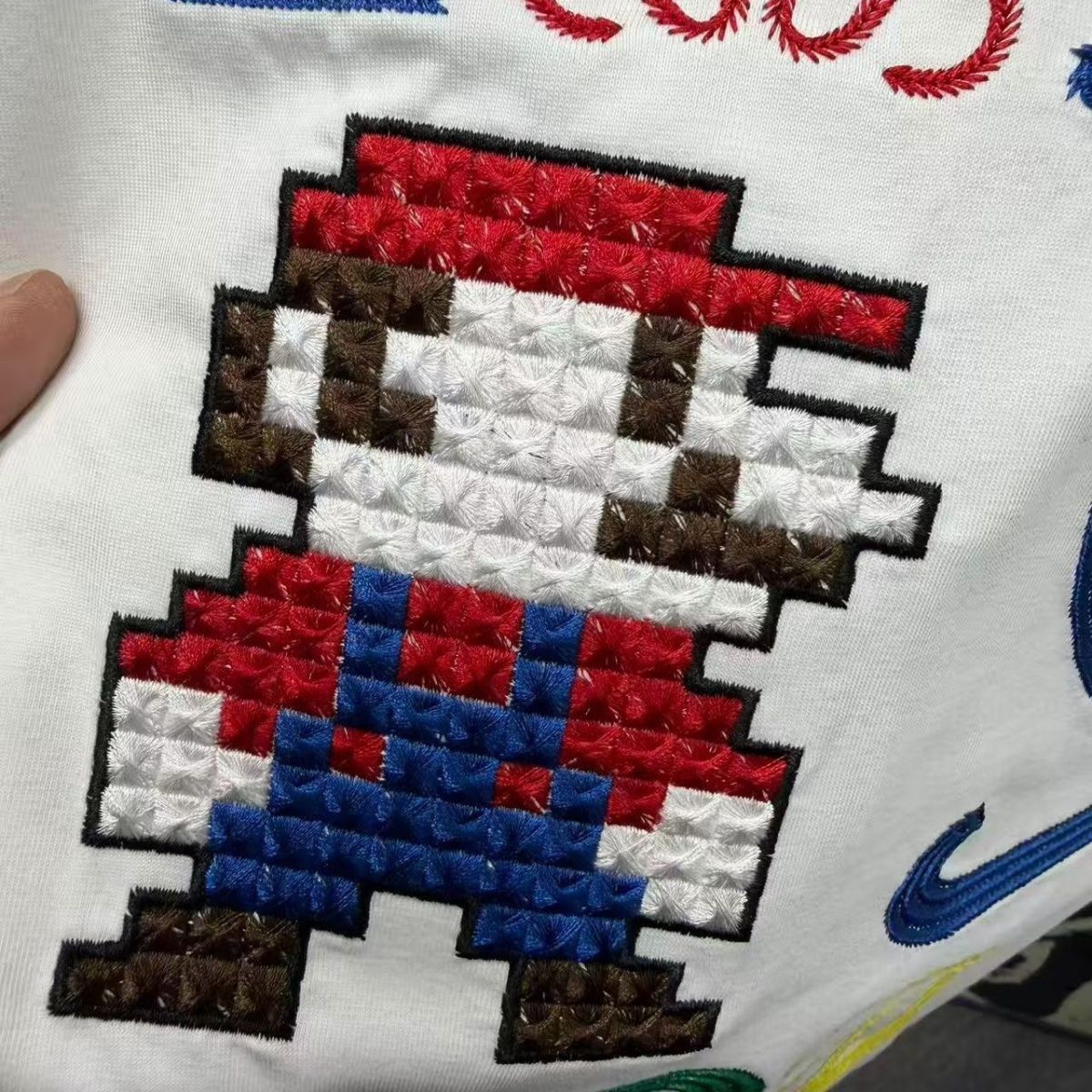 【S-2XL】人気のスーパーマリオコラボレーション半袖Tシャツ（男女兼用、刺繍入り）