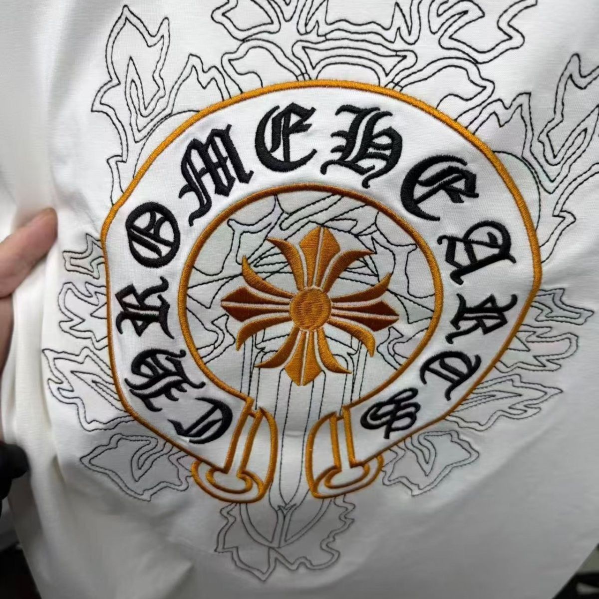 『S-2XL』男女兼用の、刺繍入りのゆったりとしたクルーネック半袖Tシャツが新登場