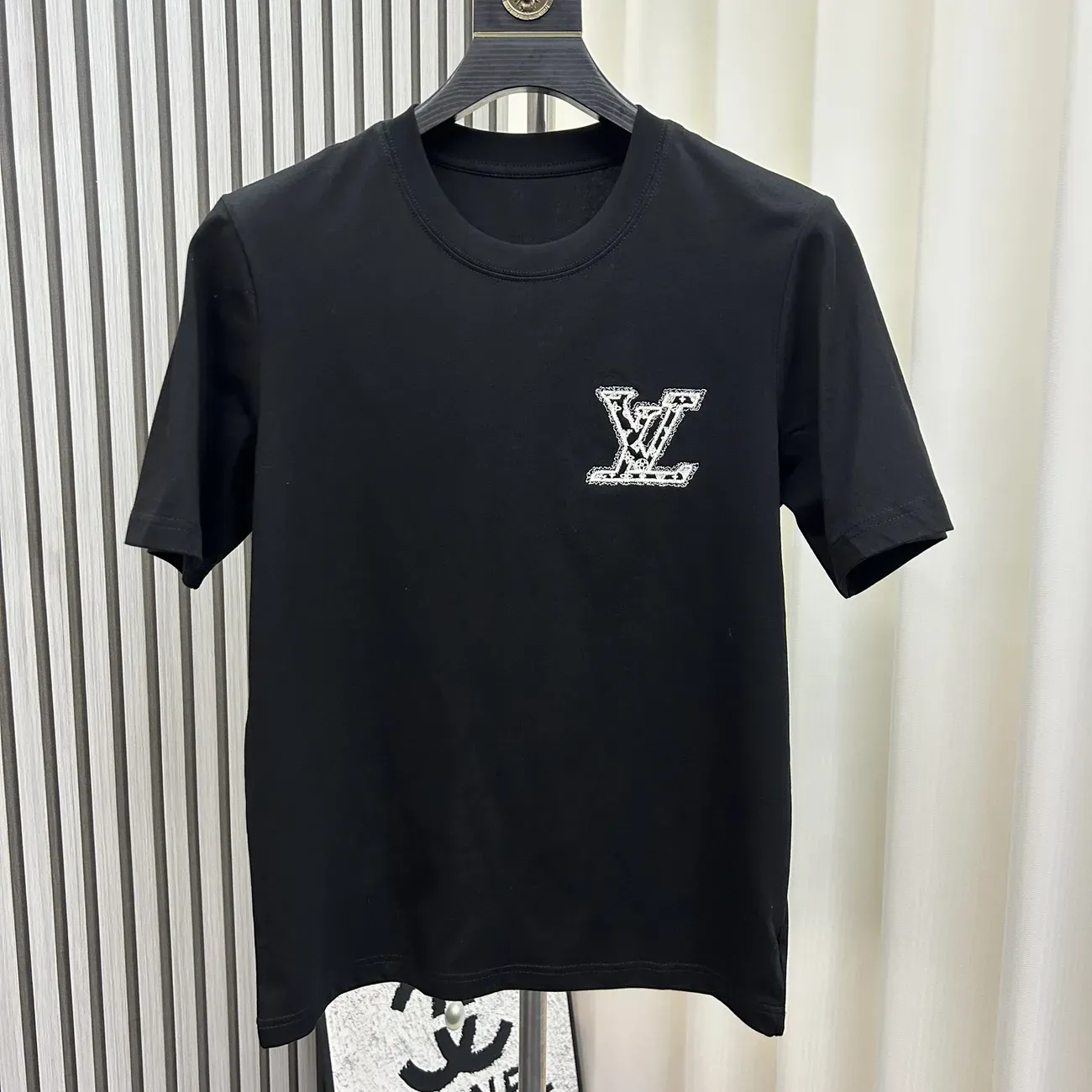 『L-5XL』ユニセックスの新作半袖Tシャツ。夏にぴったりのトレンディなラウンドネックトップスです。