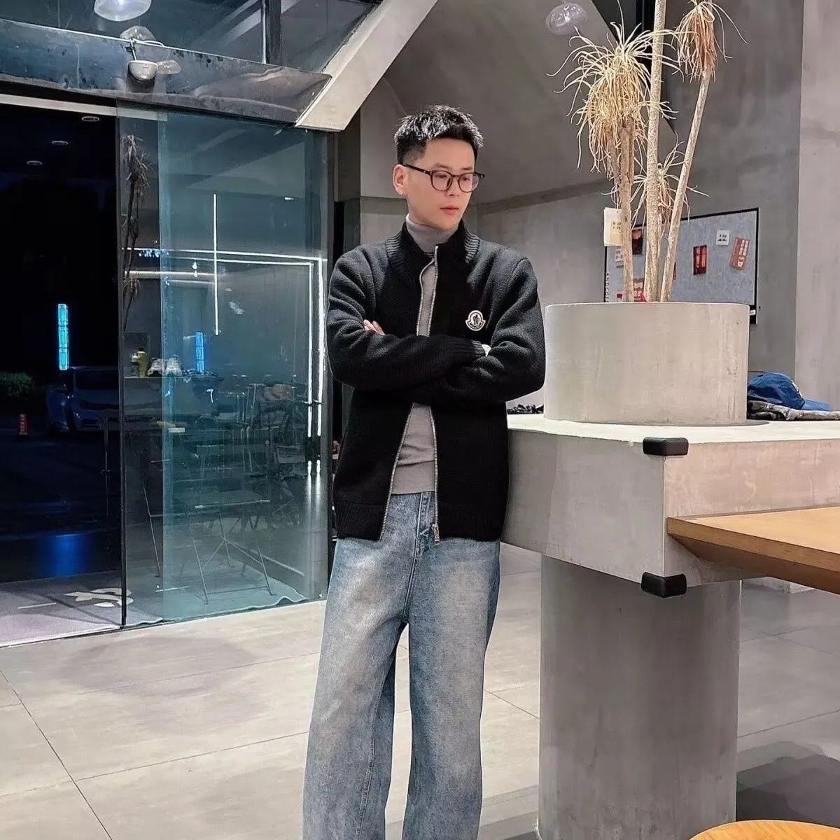 【M-3XL】秋の新作スタンドカラー刺繍ニットセーター