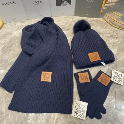 冬の最強コーデ 完成度UP！あったか3点セットスカーフ+ハット+手袋