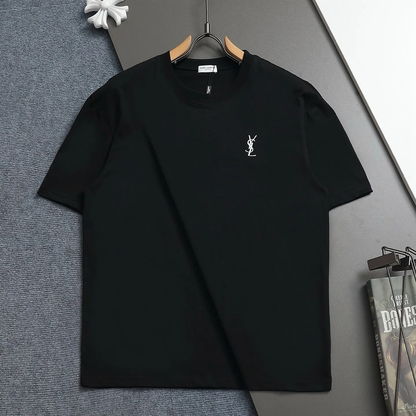 『XS-L』ドライタッチ 高品質 オーバーサイズ 刺繍入り Tシャツ