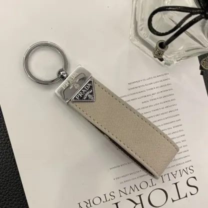 大活躍 ファッション シンプル 高品質 軽量 耐摩耗性 モダン キーホルダー