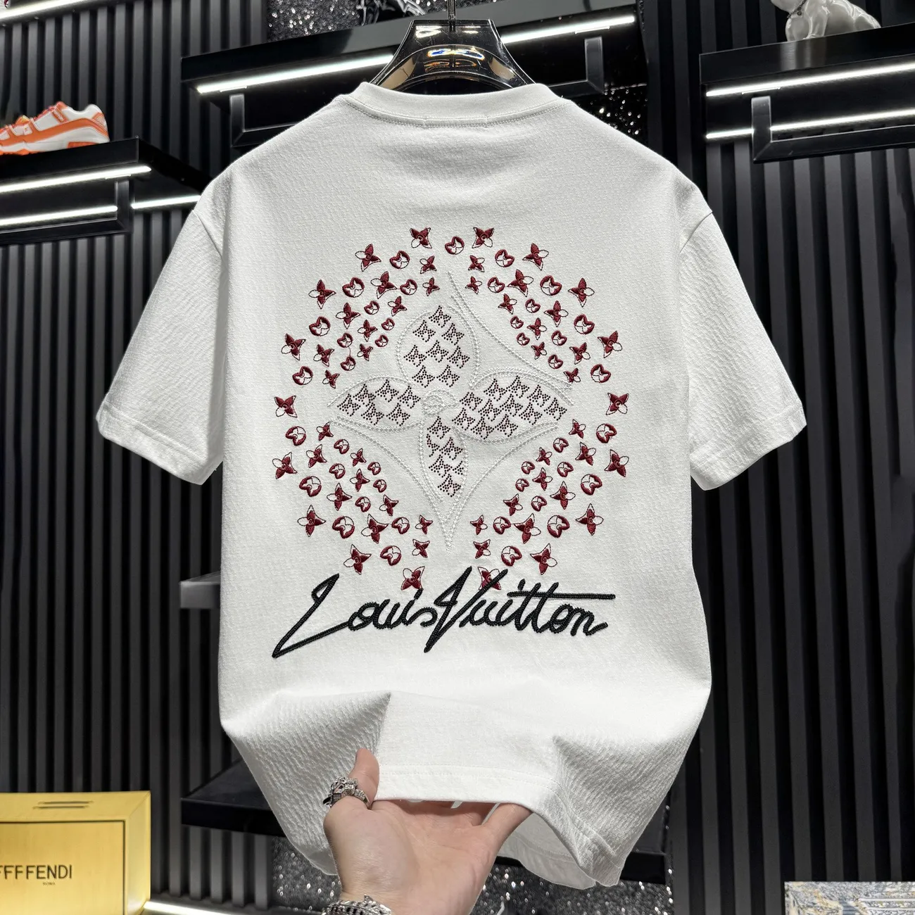 『M-3XL』メンズ刺繍入り半袖Tシャツ、通気性のあるハーフスリーブ