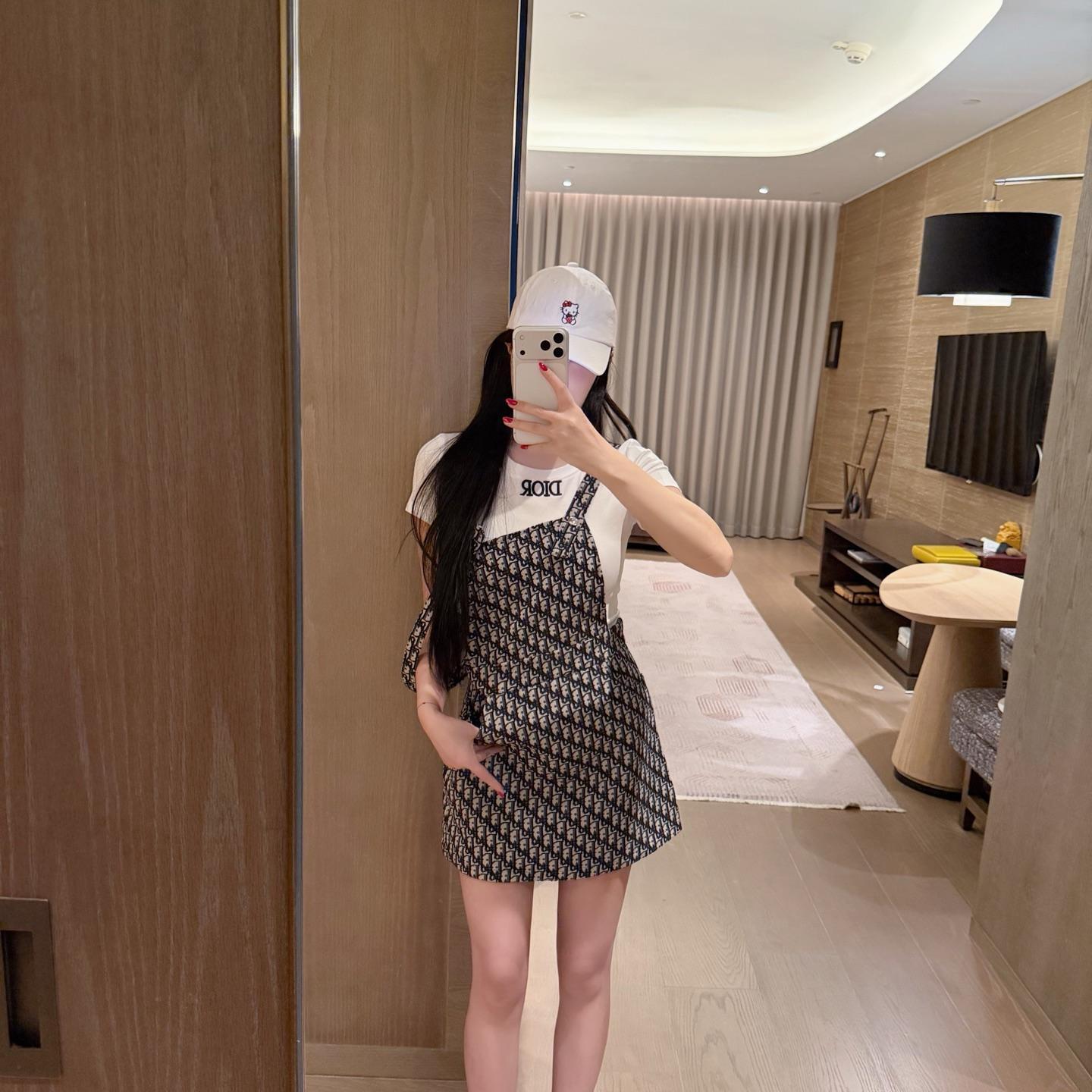 刺繍入りレター万能半袖Tシャツ