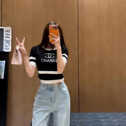 刺繍入りカラーブロックプルオーバースリムニットセーター