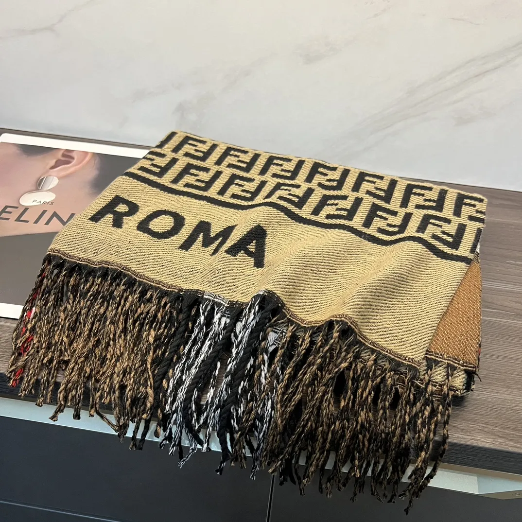 話題の商品 女性らしさアップ なめらか肌触り トレンドマフラー