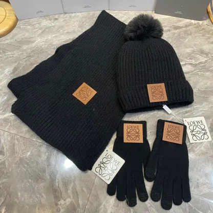 冬の最強コーデ 完成度UP！あったか3点セットスカーフ+ハット+手袋