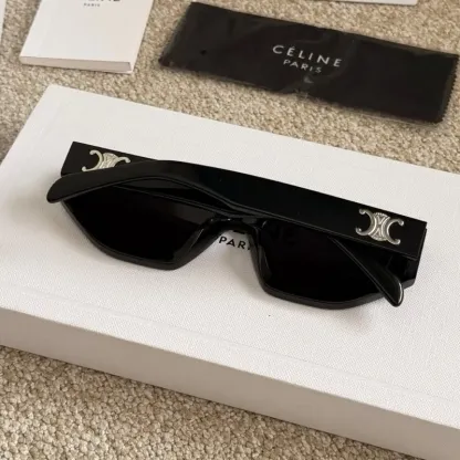 人気爆発中 超人気商品 魅力的 ファッション 保護ケース付き サングラス