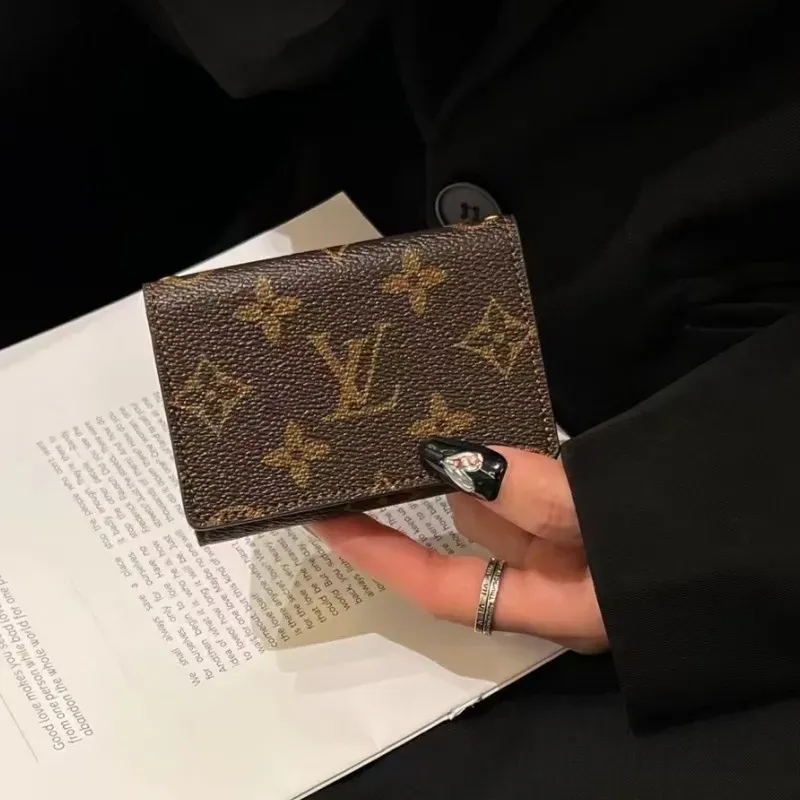 目立つ おしゃれ 気質満点 日常使い 軽量 高品質 日常使い斜めがけカードケース