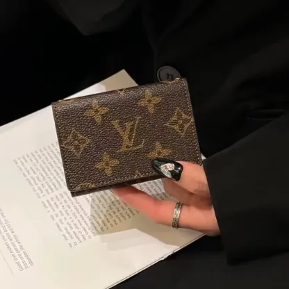 目立つ おしゃれ 気質満点 日常使い 軽量 高品質 日常使い斜めがけカードケース