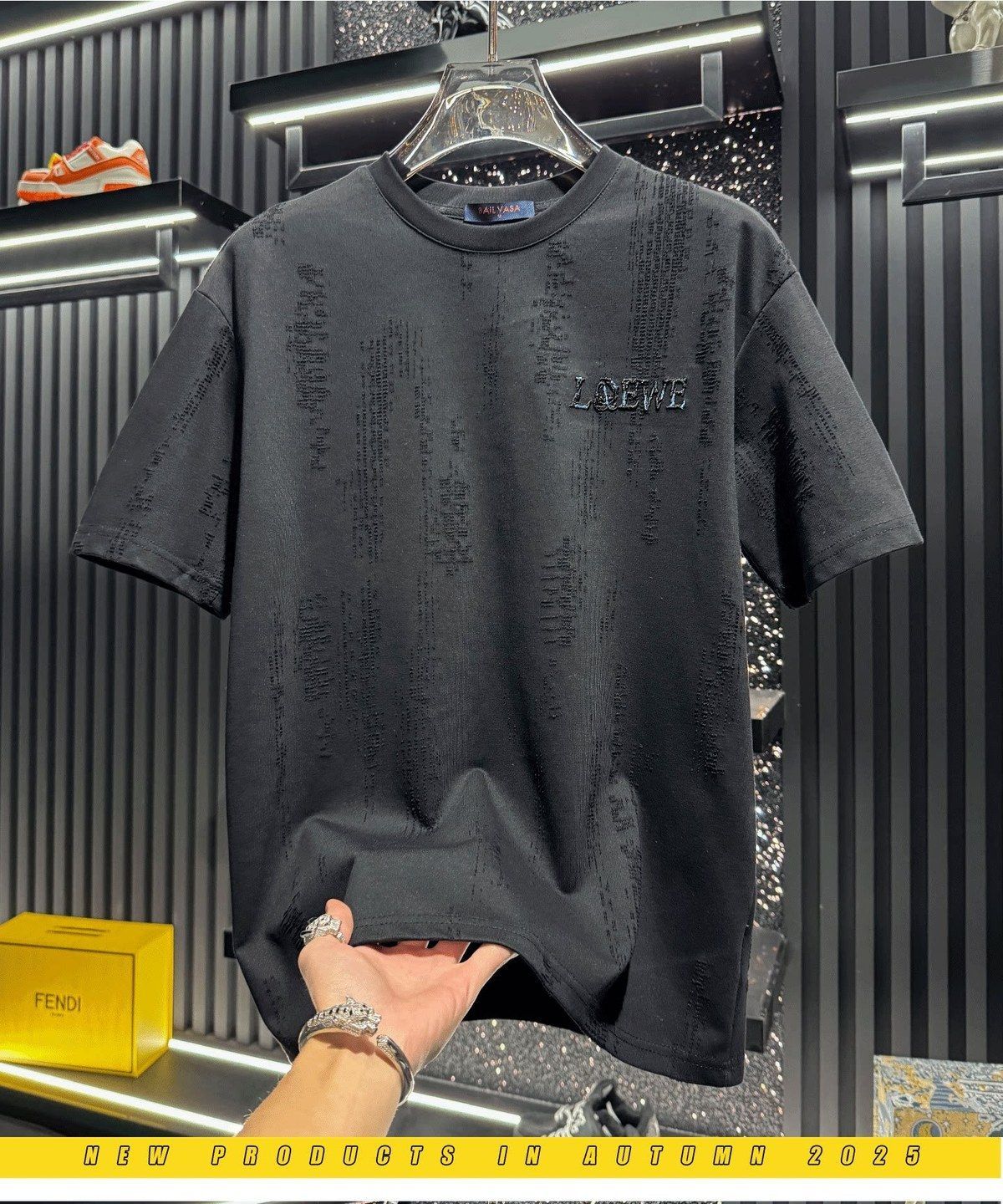 『M-4XL』メンズ刺繍入りダメージ加工半袖Tシャツ、新しい夏のラグジュアリースタイル