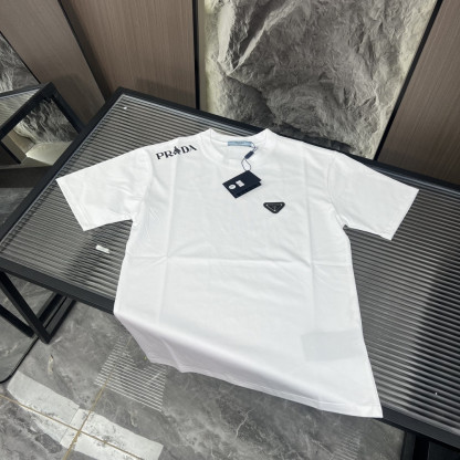 『M-4XL』新作の夏物半袖Tシャツ。ユニセックスで、カジュアルかつスタイリッシュ。