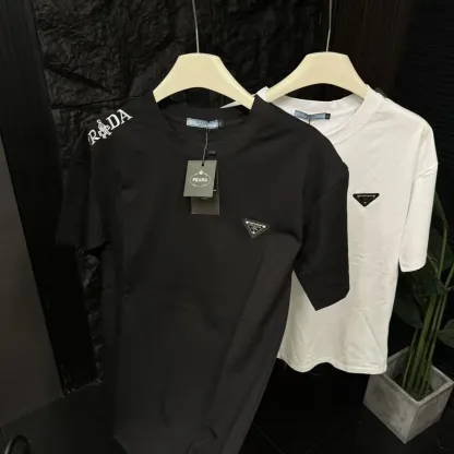 『M-4XL』新作の夏物半袖Tシャツ。ユニセックスで、カジュアルかつスタイリッシュ。