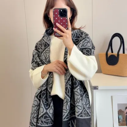 気質満点 高級感 軽量＆快適！ 期間限定 おしゃれ ファッション マフラー