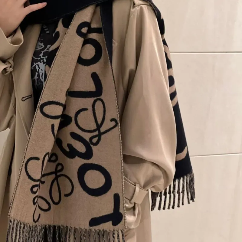 大活躍 柔らかタッチ 軽量 防寒おしゃれ 高品質 ウール カシミヤ生地 マフラー