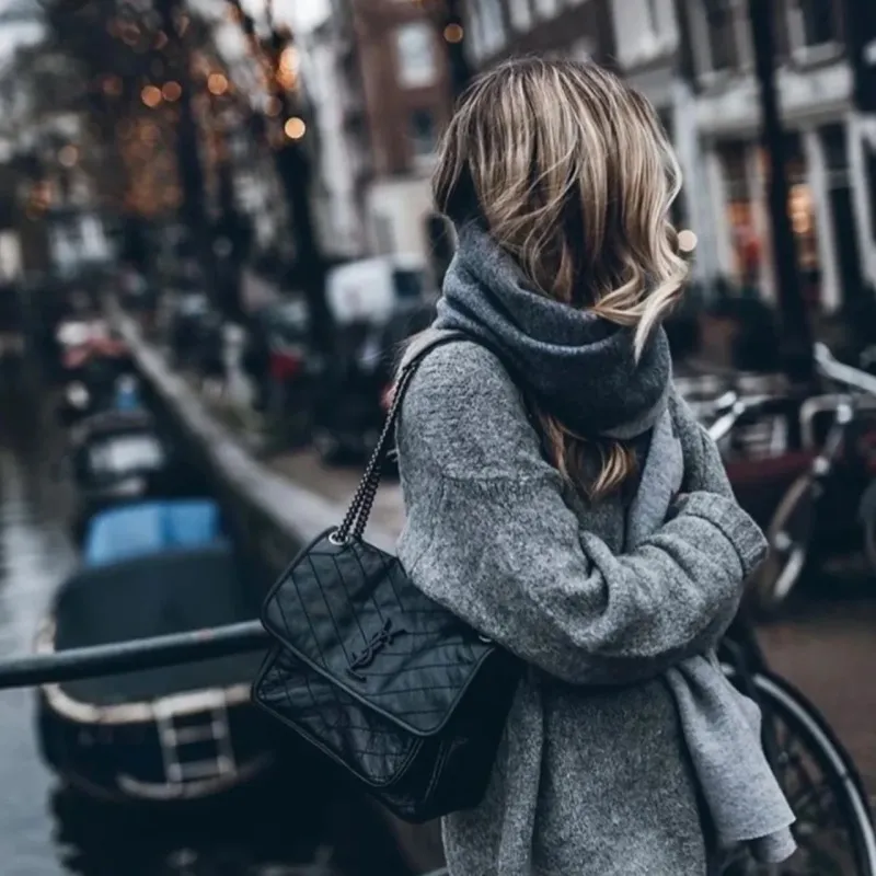 超人気商品 好感度100％ 合わせやすい 大人らしい ショルダーバッグ