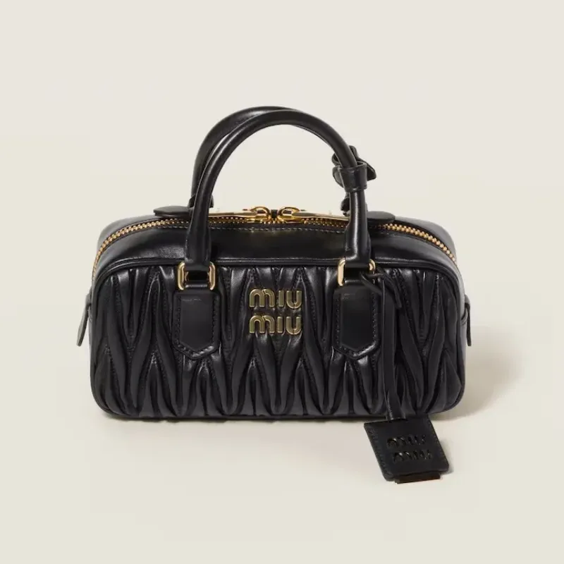 NO.1人気 ファッション シンプル クラシック高級感 質感のいい エレガント ショルダーバッグ