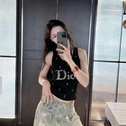 『フリーサイズ』丈夫な刺繍入り花柄ニットベスト 1