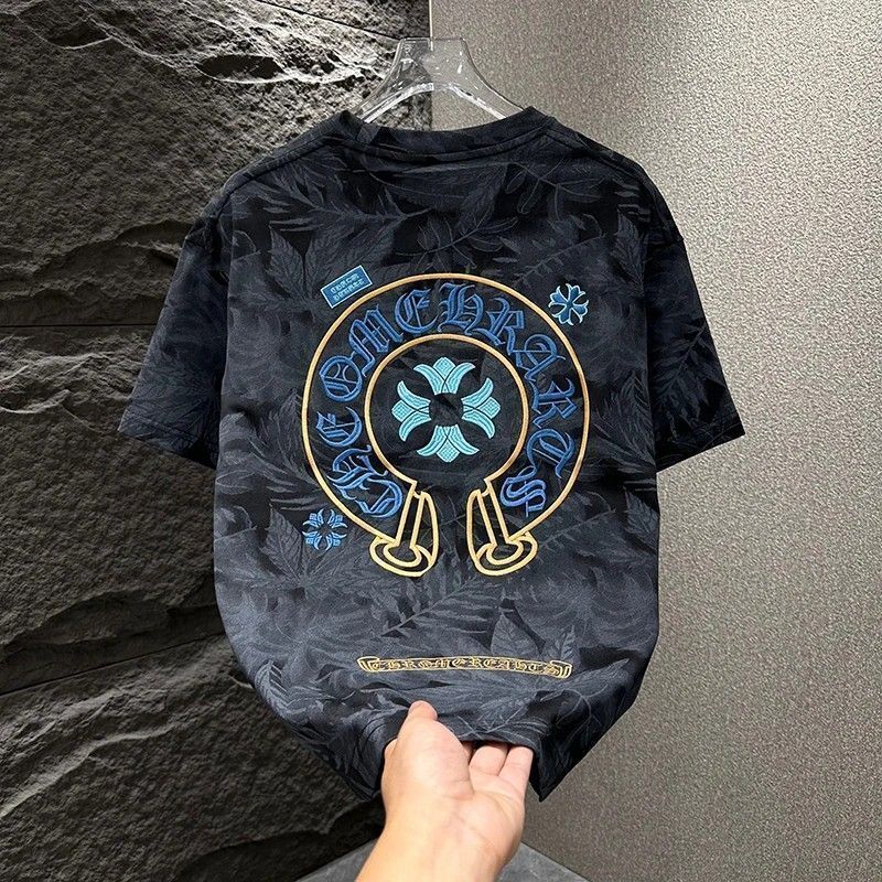 『M-4XL』刺繍入りのメンズ半袖Tシャツ。人気のスタイルです。