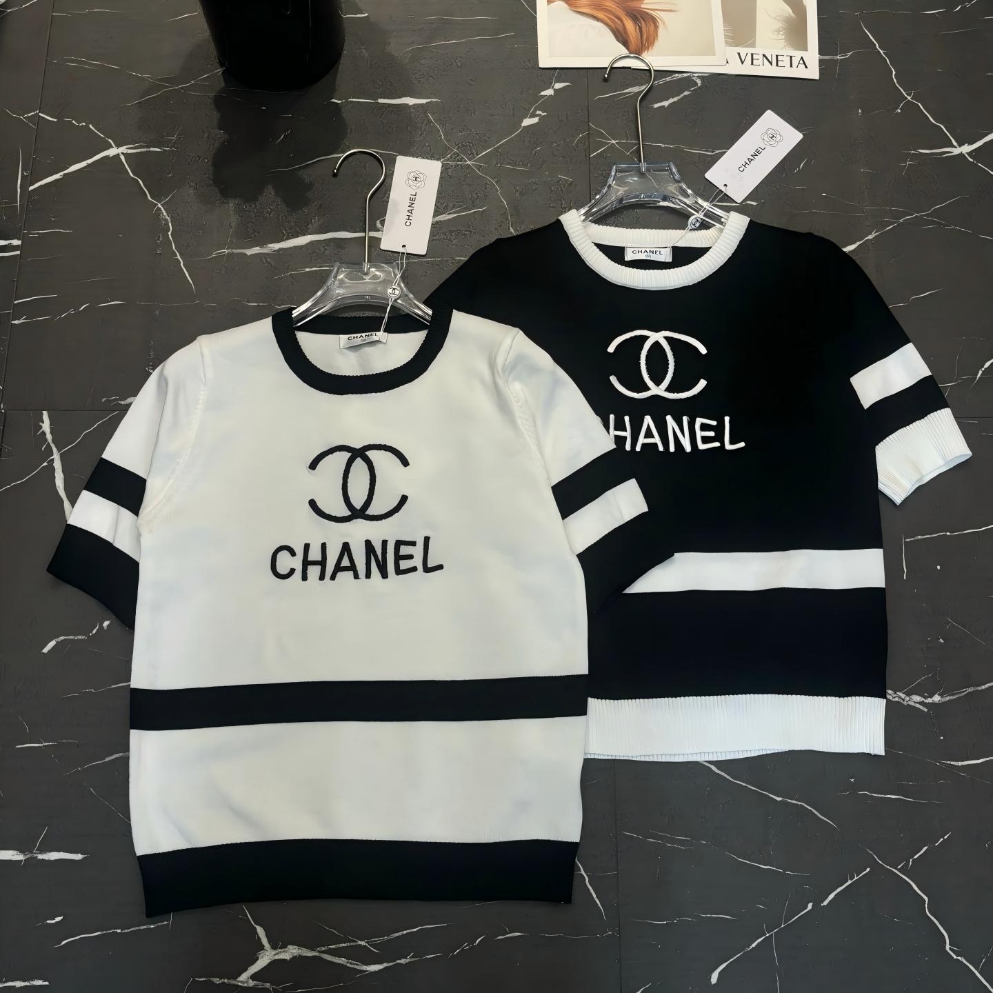 刺繍入りカラーブロックプルオーバースリムニットセーター