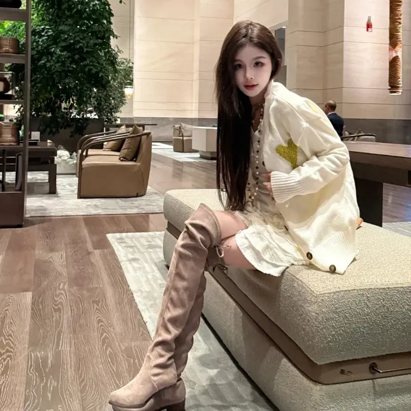 優しい雰囲気 ファッション ゆるい 柔らかい 手触り良くシンプル セーター