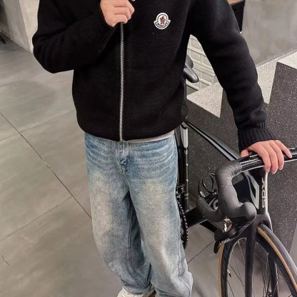 【M-3XL】秋の新作スタンドカラー刺繍ニットセーター