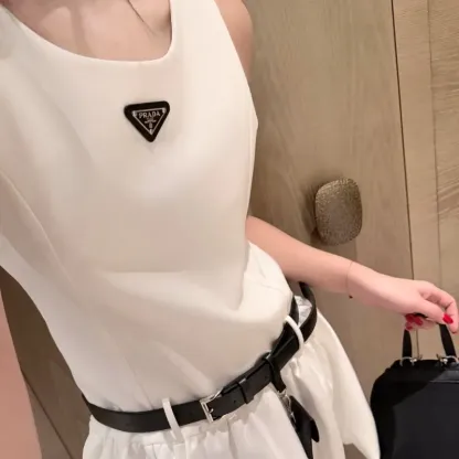 『S-L』好感度100％ 質感のいい フェミニン ストライプ ノースリープ フリル ワンピース