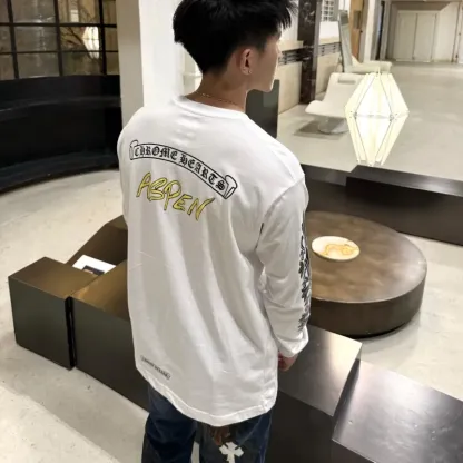 人気爆発中 着回し最強 シンプル プリント 長袖 Ｔシャツ