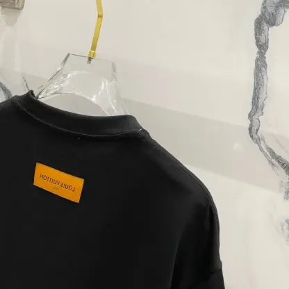 『XS-L』最愛の一着 高級感 スタイリッシュ 質感のいい 快適 合わせやすいＴシャツ