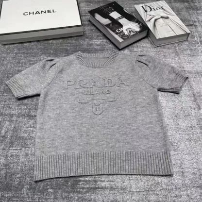 『S-XL』優しい雰囲気 ふわふわ 快適 スタイリッシュエレガント 半袖ニットＴシャツ