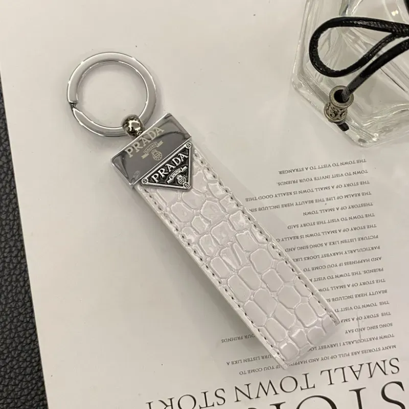 大活躍 ファッション シンプル 高品質 軽量 耐摩耗性 モダン キーホルダー
