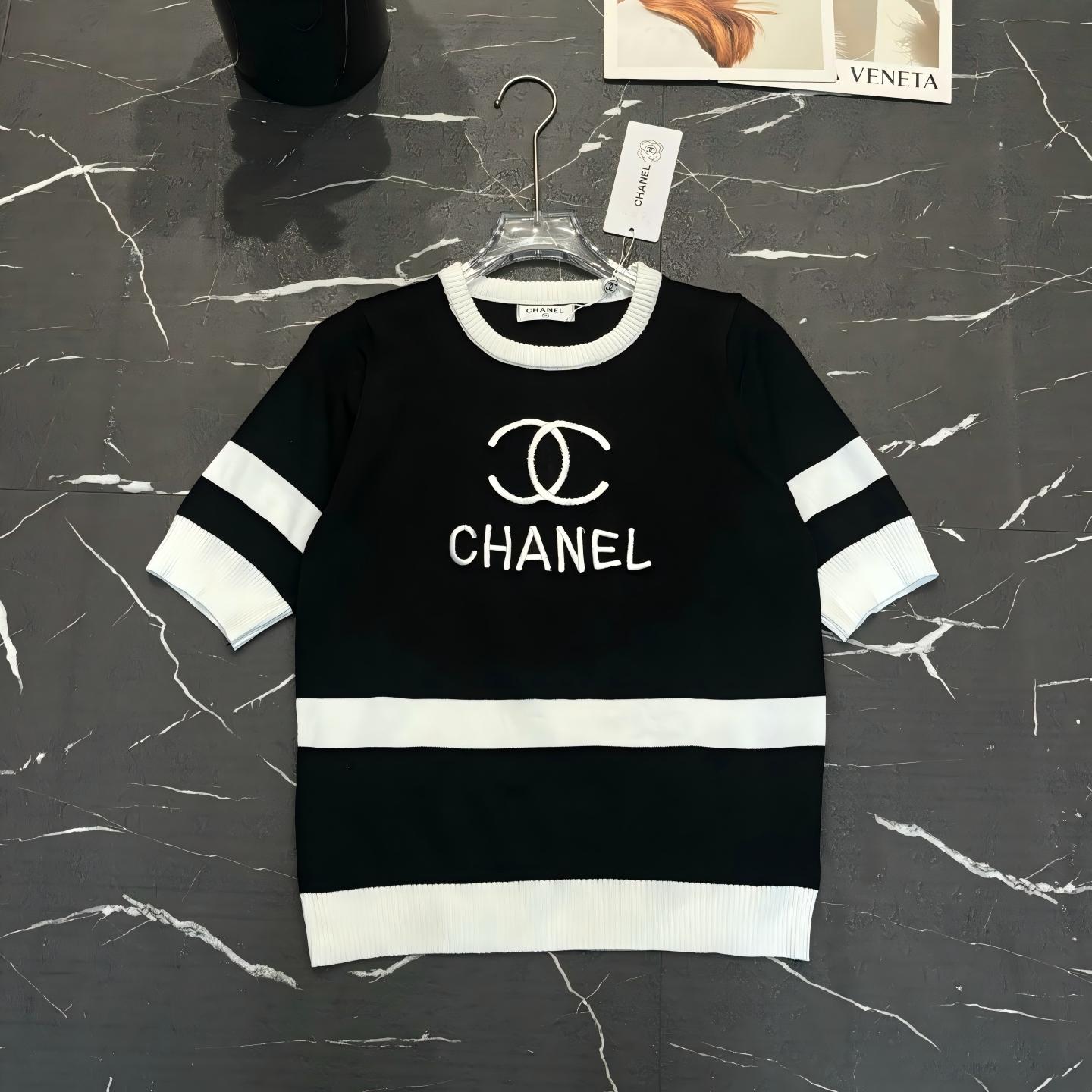 刺繍入りカラーブロックプルオーバースリムニットセーター