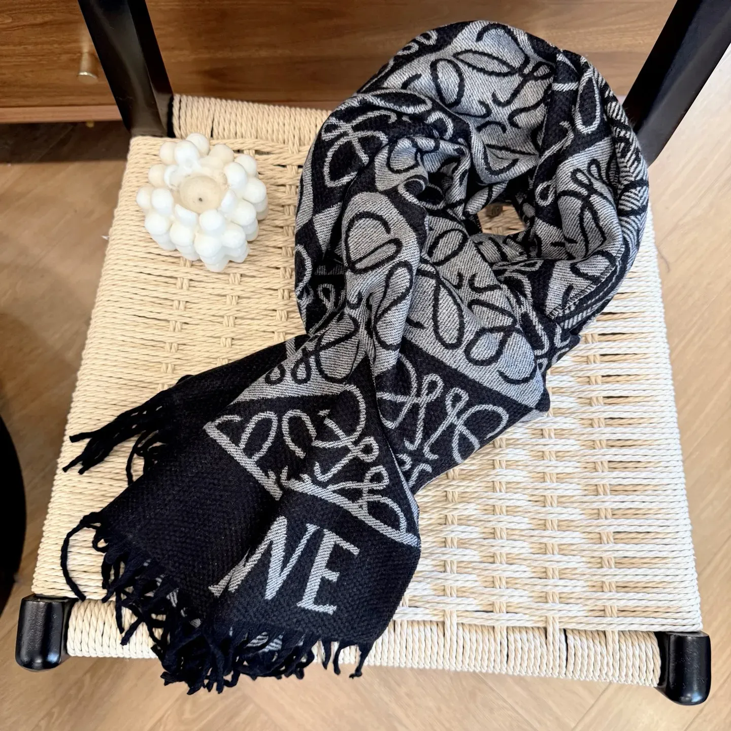 気質満点 高級感 軽量＆快適！ 期間限定 おしゃれ ファッション マフラー