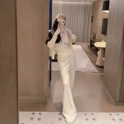 『フリーサイズ』3点セット 質感のいい 女子マスト 柔らかい 可愛い 無地 ニット生地 アウター＋ベスト パンツ