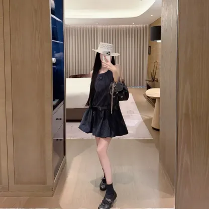 『S-L』好感度100％ 質感のいい フェミニン ストライプ ノースリープ フリル ワンピース